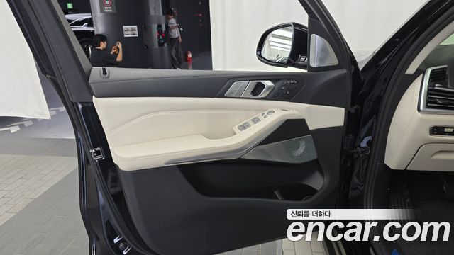 BMW X7 (G07) xDrive 40i Design Pure Excellence 6-Seater 2021 — фото 24