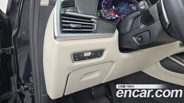 BMW X7 (G07) xDrive 40i Design Pure Excellence 6-Seater 2021 — фото 27