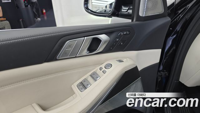 BMW X7 (G07) xDrive 40i Design Pure Excellence 6-Seater 2021 — фото 29