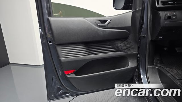 Hyundai Staria Cargo 5-Seater Modern 2022 — фото 24