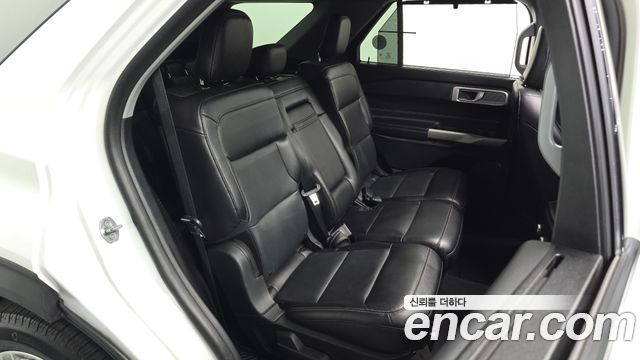 Ford Explorer (VI) 2.3 LimIted 4WD 2021 — фото 16