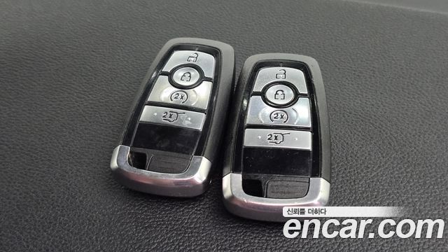 Ford Explorer (VI) 2.3 LimIted 4WD 2021 — фото 19