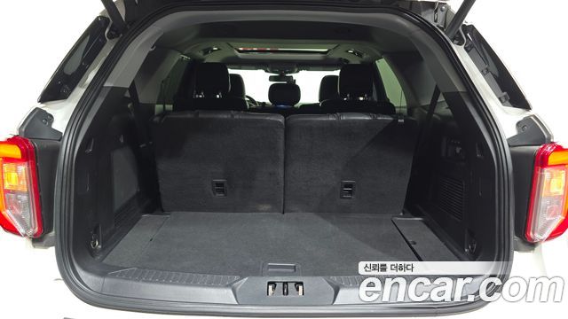 Ford Explorer (VI) 2.3 LimIted 4WD 2021 — фото 23