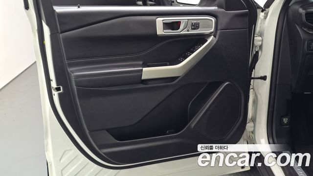 Ford Explorer (VI) 2.3 LimIted 4WD 2021 — фото 30