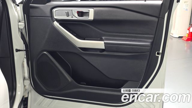 Ford Explorer (VI) 2.3 LimIted 4WD 2021 — фото 31