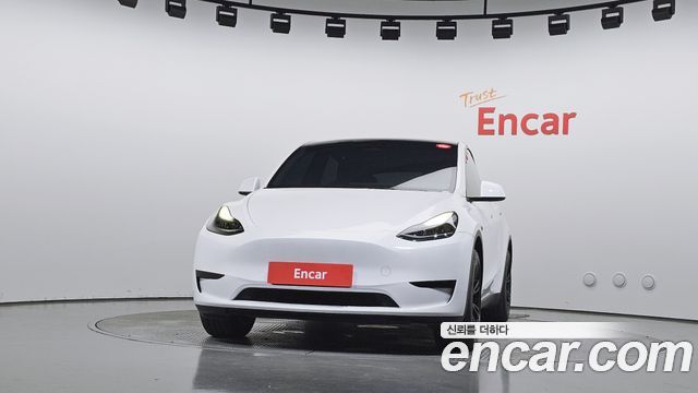 Tesla Model Y RWD 2024 — фото 3