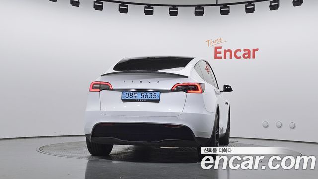 Tesla Model Y RWD 2024 — фото 4