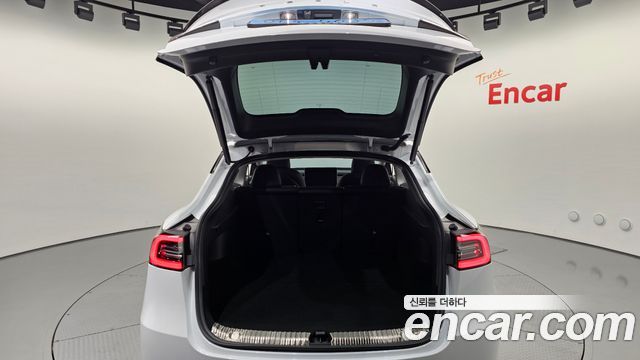 Tesla Model Y RWD 2024 — фото 17