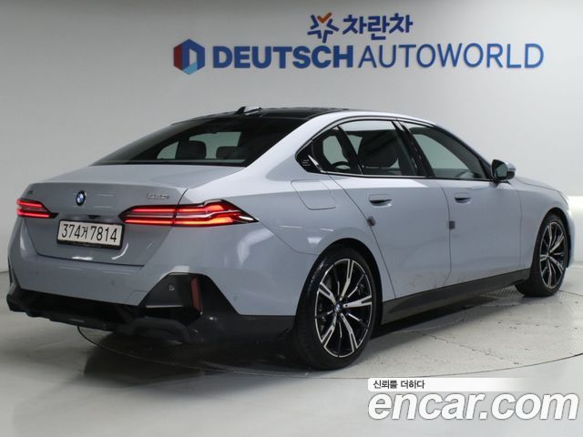 BMW 5 Series (G60) 530i xDrive M Sport 2026 — фото 2