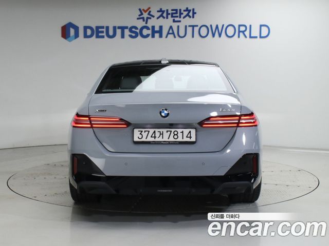BMW 5 Series (G60) 530i xDrive M Sport 2026 — фото 4