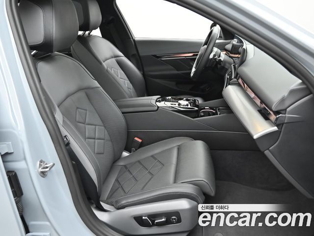 BMW 5 Series (G60) 530i xDrive M Sport 2026 — фото 10