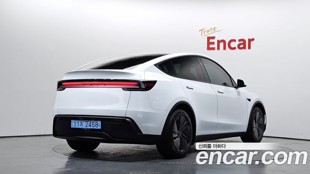 Tesla Model Y Premium RWD 2026 — фото 2