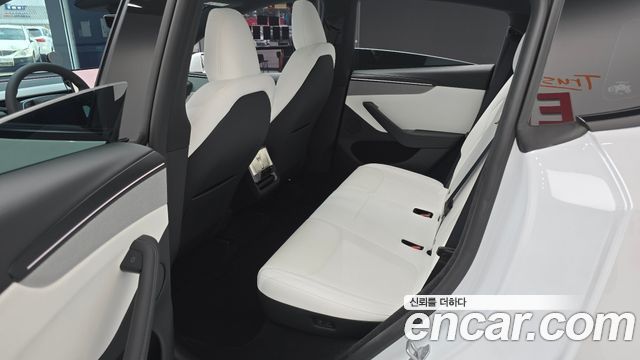 Tesla Model Y Premium RWD 2026 — фото 12