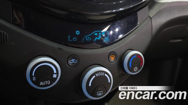 Chevrolet Spark LPG LT Standard 2012 — фото 16