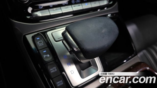 Genesis EQ900 5.0 GDI AWD Prestige 2016 — фото 9