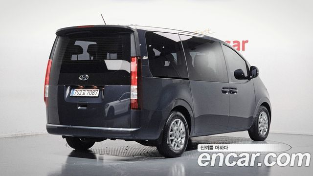 Hyundai Staria Tourer 11-Seater Modern 2024 — фото 2