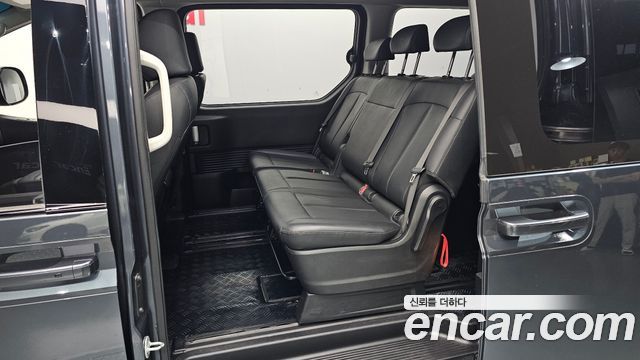 Hyundai Staria Tourer 11-Seater Modern 2024 — фото 11