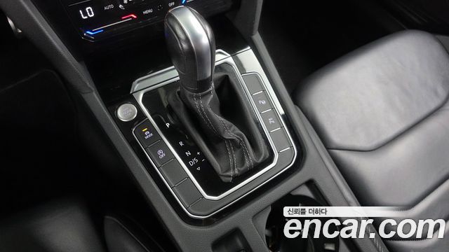 Volkswagen Arteon 2.0 TDI R-LIINE 4Motion 2022 — фото 9