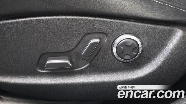 Genesis G80 (RG3) Gasoline 2.5 Turbo AWD 2024 — фото 32