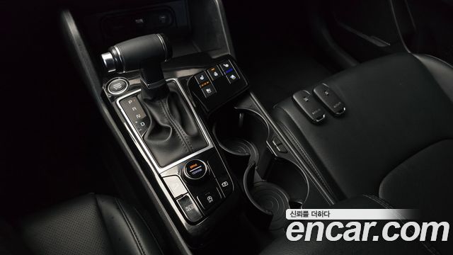 Kia Sportage (V) Diesel 2.0 4WD Prestige 2023 — фото 9