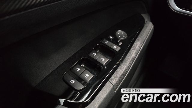 Kia Sportage (V) Diesel 2.0 4WD Prestige 2023 — фото 18