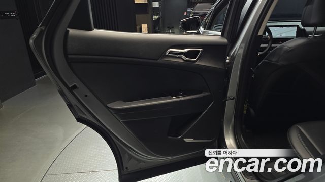 Kia Sportage (V) Diesel 2.0 4WD Prestige 2023 — фото 25