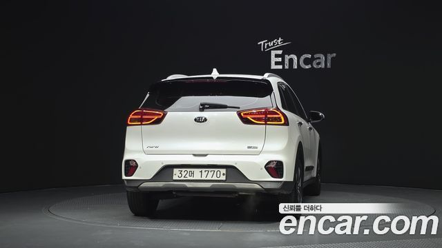 Kia Niro 1.6 HEV Prestige 2020 — фото 4