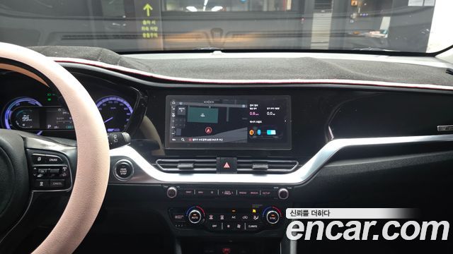 Kia Niro 1.6 HEV Prestige 2020 — фото 14