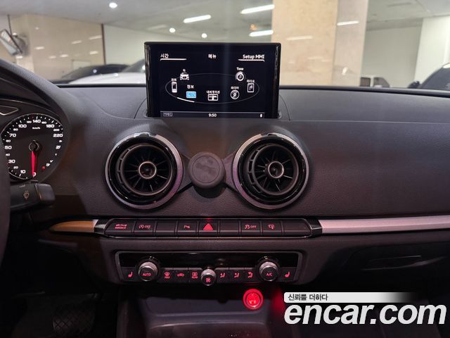Audi A3 35 TDI Dynamic 8V 2015 — фото 16