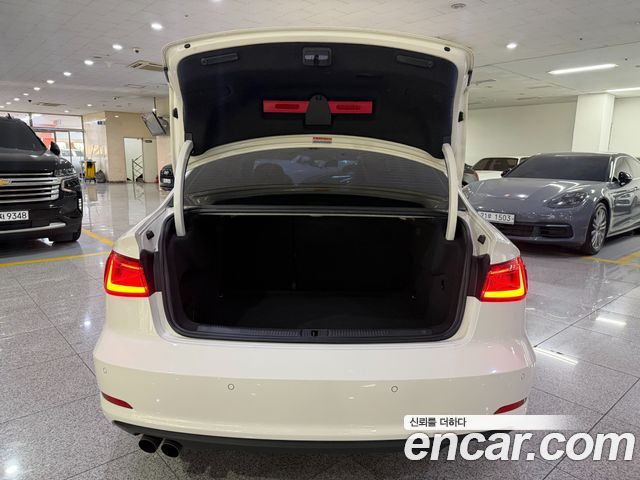 Audi A3 35 TDI Dynamic 8V 2015 — фото 23