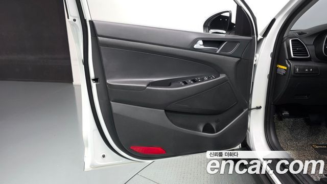 Hyundai Tucson Diesel 2.0 2WD Modern 2019 — фото 30