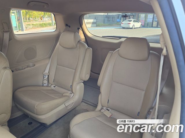 Kia Carnival 9-Seater Luxury 2019 — фото 8