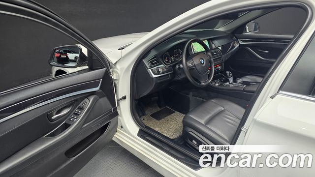 BMW 5 Series (F10) 520d 2015 — фото 11