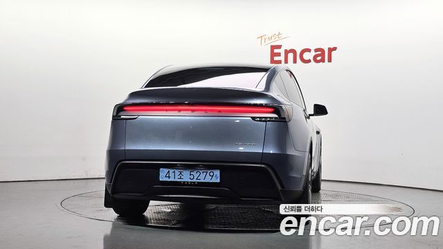 Tesla Model Y Long Range AWD 2025 — фото 4