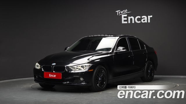 BMW 3 Series (E90) 320i Sedan