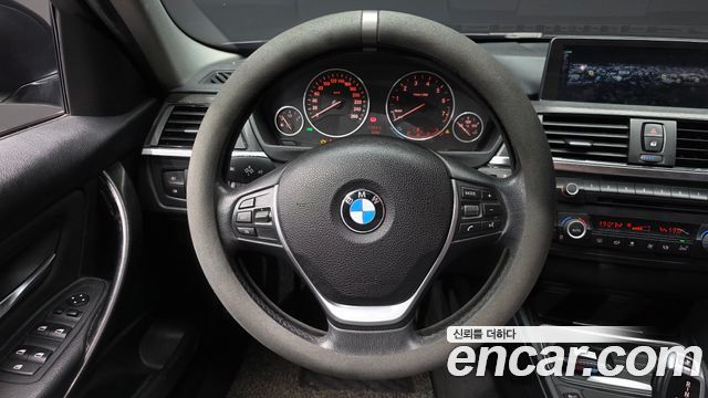 BMW 3 Series (E90) 320i Sedan 2013 — фото 13