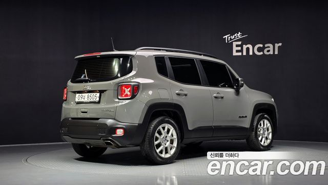 Jeep Renegade 2.4 Limited 2019 — фото 2