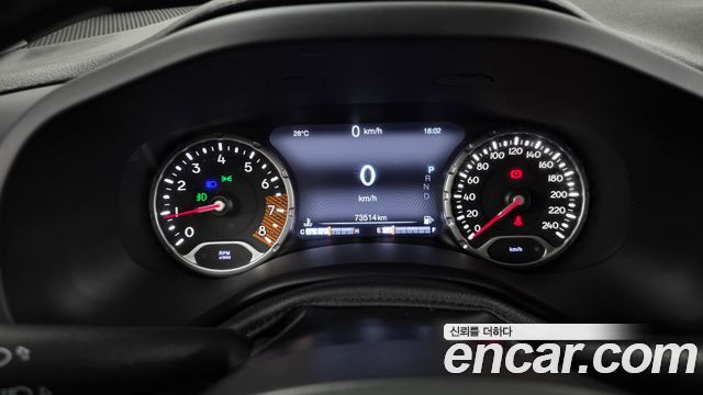 Jeep Renegade 2.4 Limited 2019 — фото 8