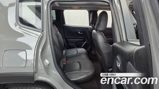 Jeep Renegade 2.4 Limited 2019 — фото 12
