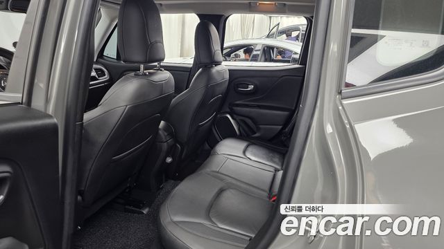 Jeep Renegade 2.4 Limited 2019 — фото 26
