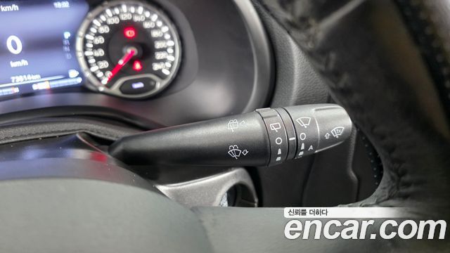 Jeep Renegade 2.4 Limited 2019 — фото 29
