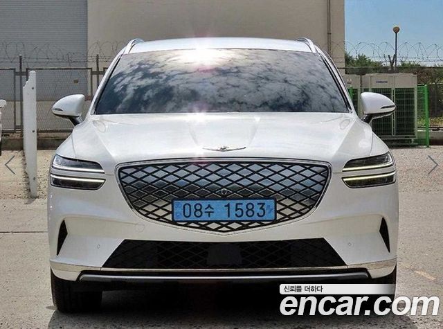 Genesis Electrified (GV70) e-AWD