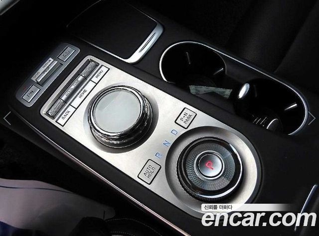 Genesis Electrified (GV70) e-AWD 2022 — фото 15