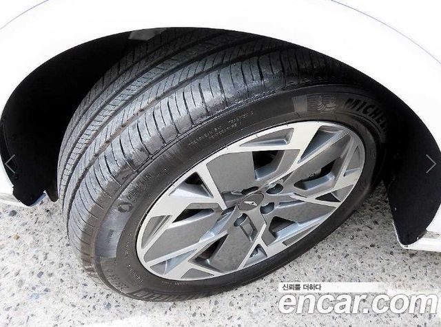 Genesis Electrified (GV70) e-AWD 2022 — фото 24