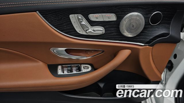 Mercedes-Benz E-Class (W213) E220d Cabriolet 2019 — фото 17