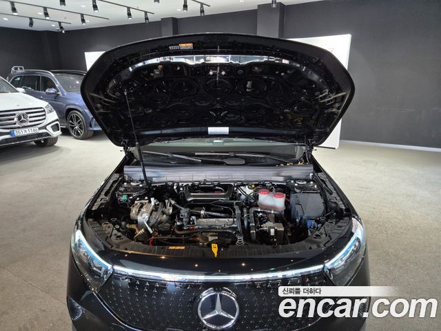 Mercedes-Benz EQB (X243) EQB300 4MATIC Progressive 2026 — фото 6