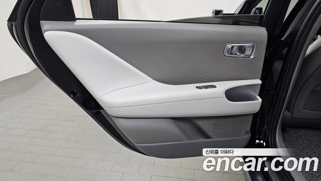 Hyundai Ioniq 6 Long Range Prestige 2023 — фото 25