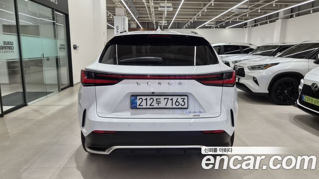 Lexus NX450h+ (II) F-Sport 2025 — фото 4