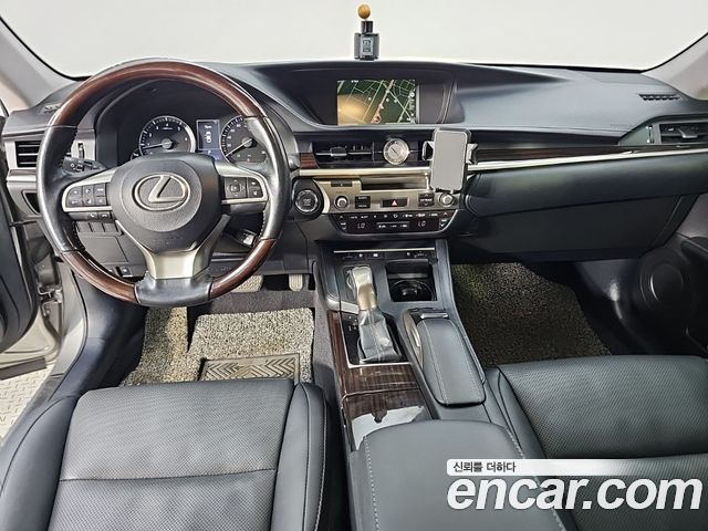 Lexus ES350 Supreme XV60 2018 — фото 5