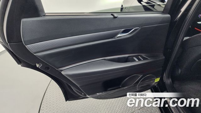 Genesis G80 (RG3) Gasoline 2.5 Turbo 2WD 2025 — фото 25